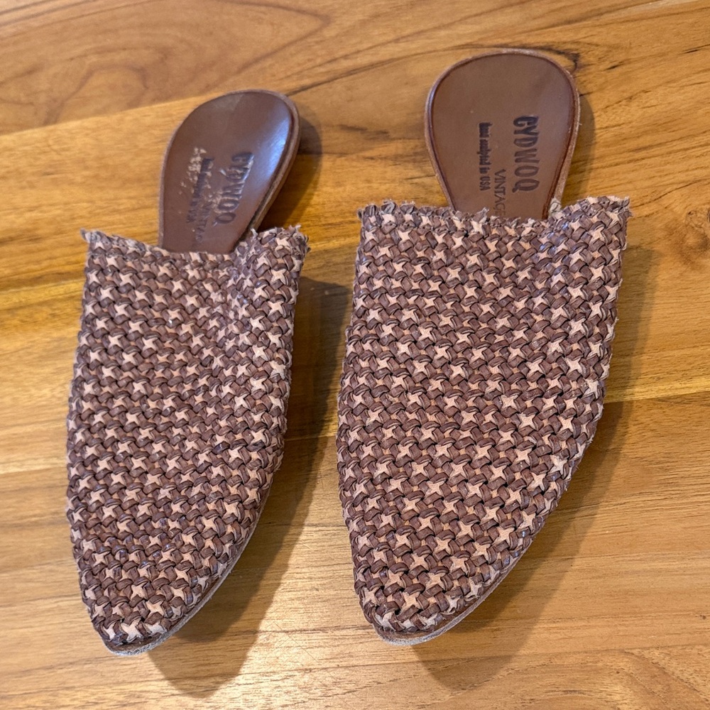CYDWOQ Woven Pointed-Toe Mules in Brown - Picture 2 of 9